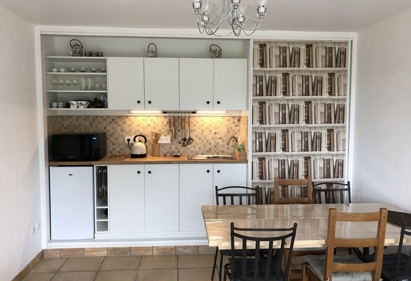 بنسيون Las Coumeilles