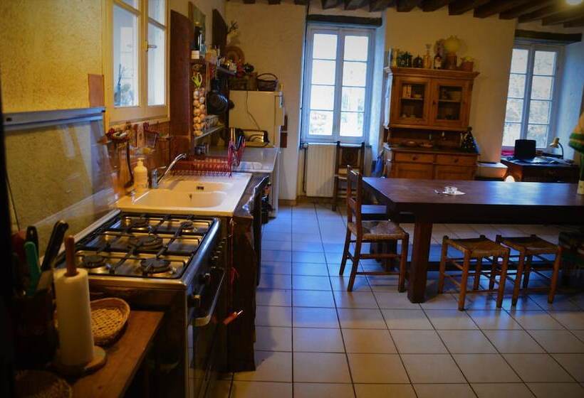 بنسيون Le Moulin Vieux