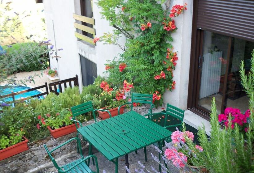 膳宿费 Les Egalieres