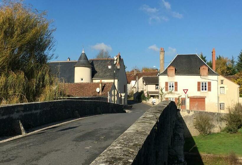 بنسيون Manoir Le Bout Du Pont