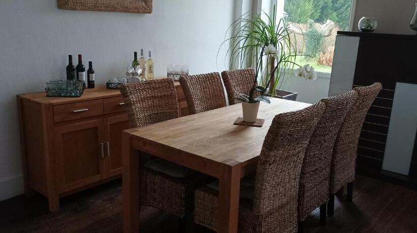 膳宿费 Montplaisir