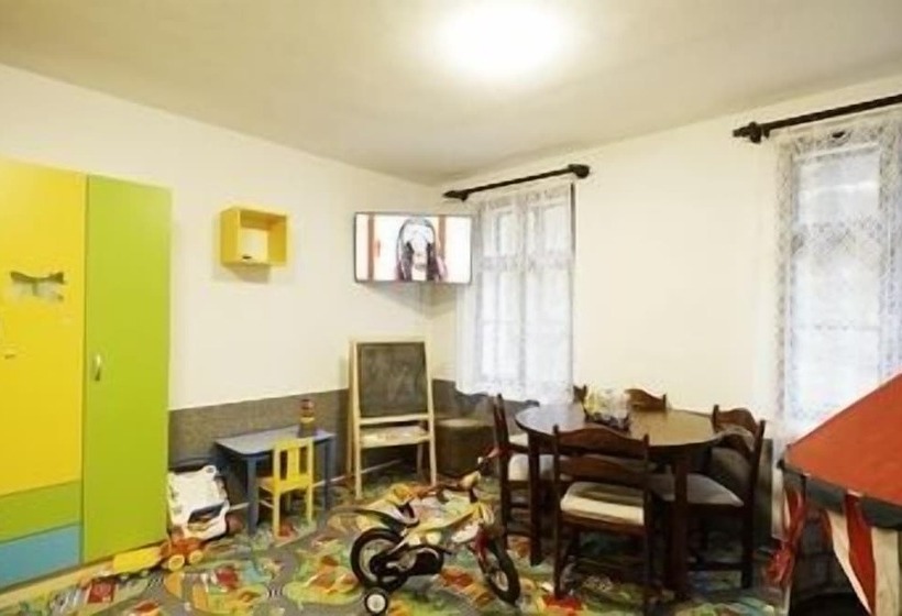 膳宿费 Penzion Family