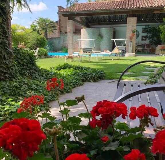 膳宿费 Spineto House