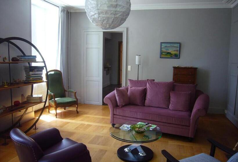 Пансион Villa Marambat