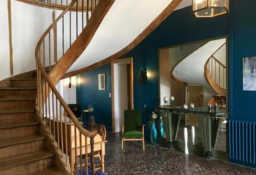 Пансион Villa Marambat