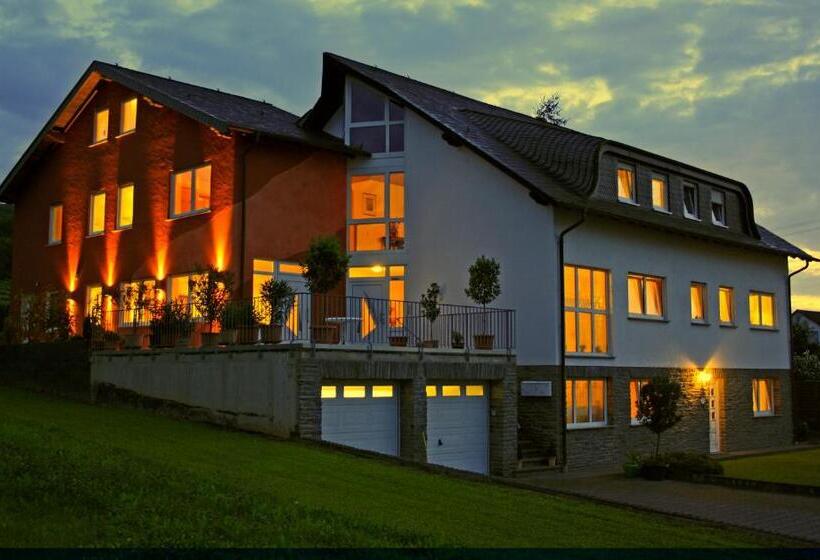 Пансион Gästehaus Vinaria