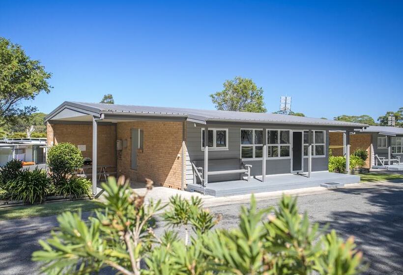 אתר נופש Lakeside Cabins & Holiday Village