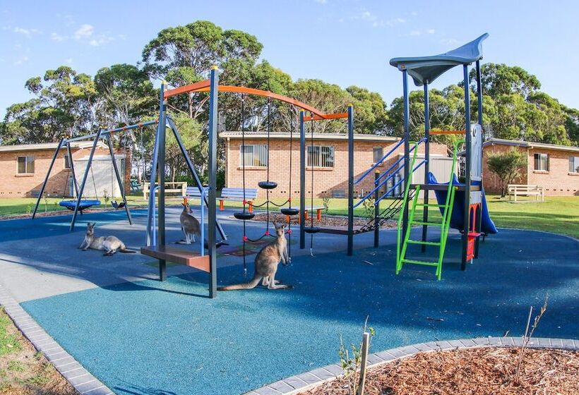 אתר נופש Lakeside Cabins & Holiday Village