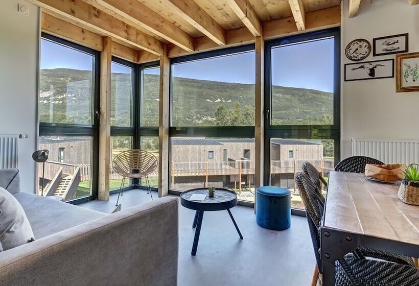 Курорт Vacancéole   Le Village Des Oiseaux