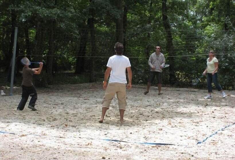 منتجع Les Chalets De La Héronnière