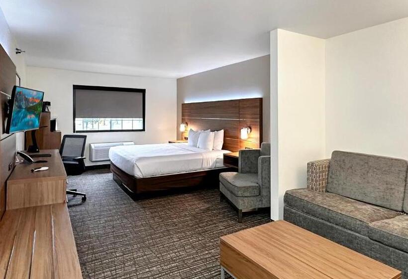 Estherville Hotel & Suites