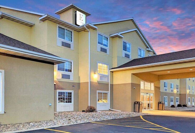 Estherville Hotel & Suites