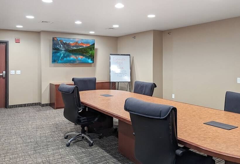 Estherville Hotel & Suites