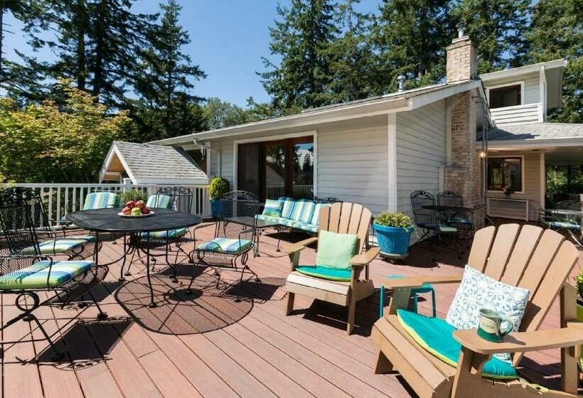 Hillside House Bed And Breakfast