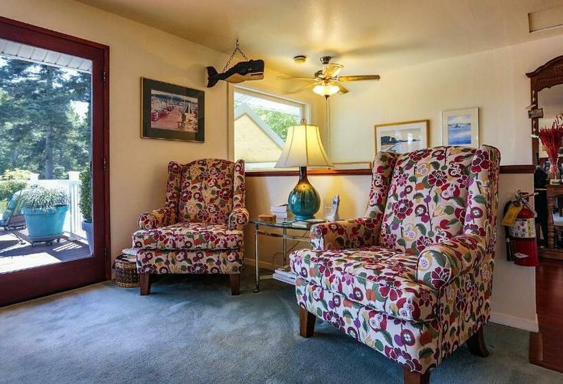 Hillside House Bed And Breakfast