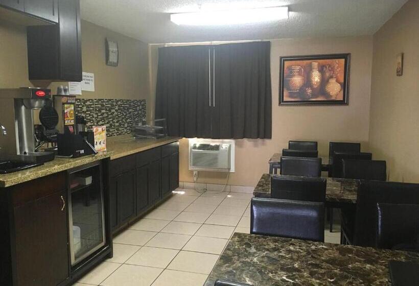 فندق Studio 6 Suites Delano, Ca