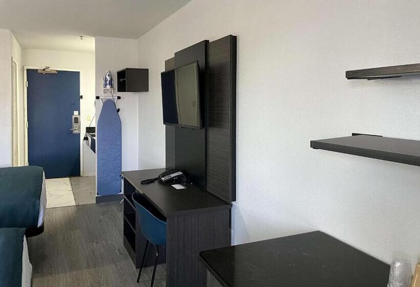 فندق Studio 6 Suites Delano, Ca