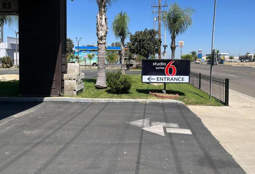 فندق Studio 6 Suites Delano, Ca