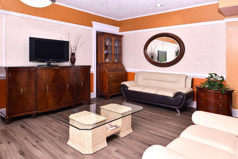 ホテル Americas Best Value Inn Richmond South