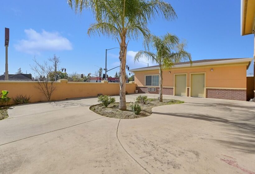 בית מלון כפרי Americas Deluxe Inn  Marysville