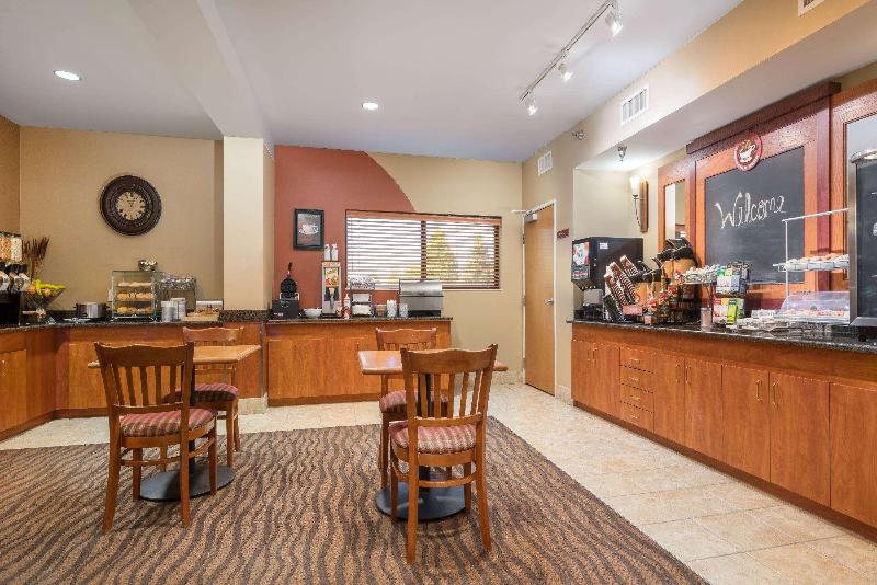 ホテル Americinn By Wyndham Rochester