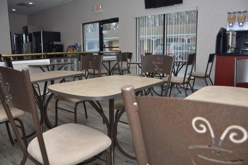 Отель Atlantic Inn and Suites - Wall Township