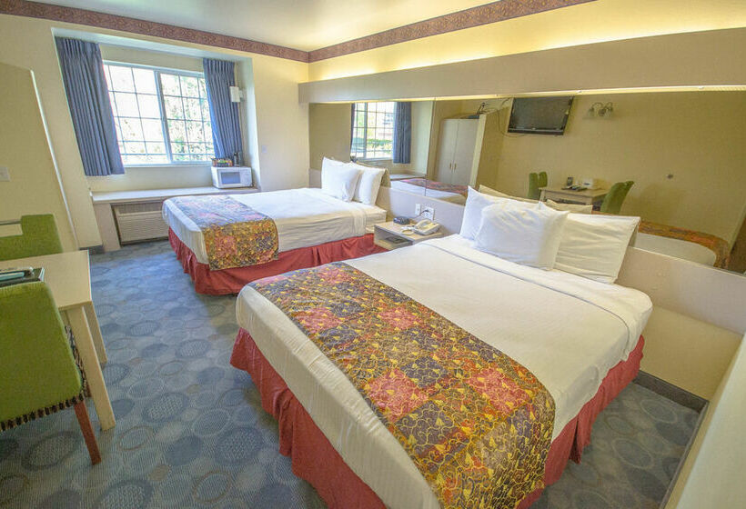 Отель Clarion Inn Auburn Seattle