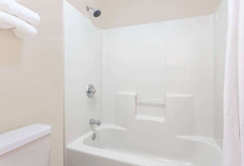 فندق Baymont By Wyndham Albany At Albany Mall