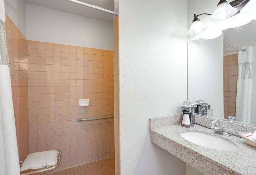 فندق Baymont By Wyndham Coalinga