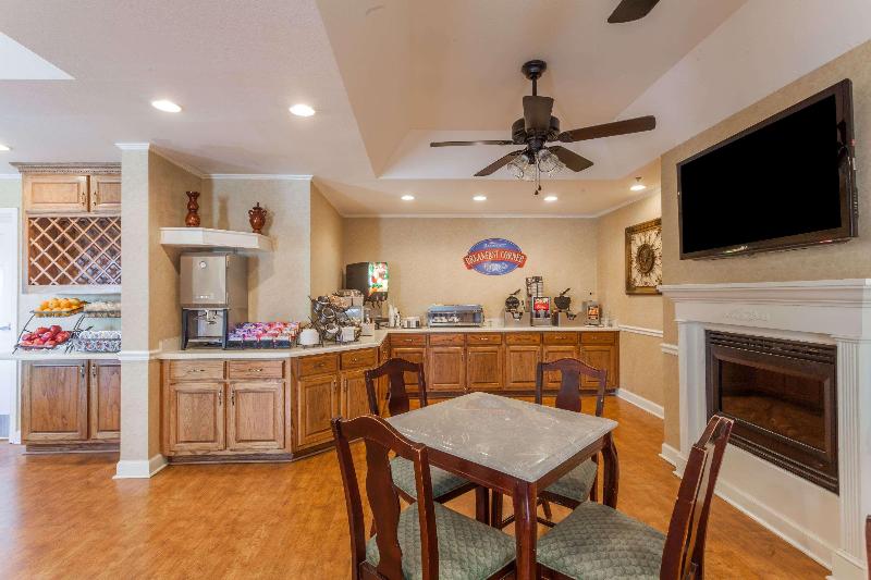 בית מלון כפרי Baymont By Wyndham Columbia Maury