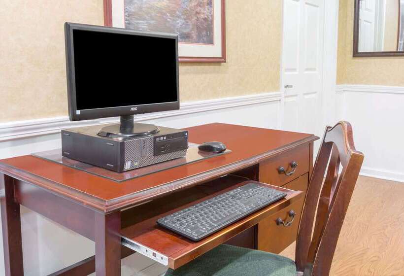 فندق Baymont Inn & Suites By Wyndham Grenada