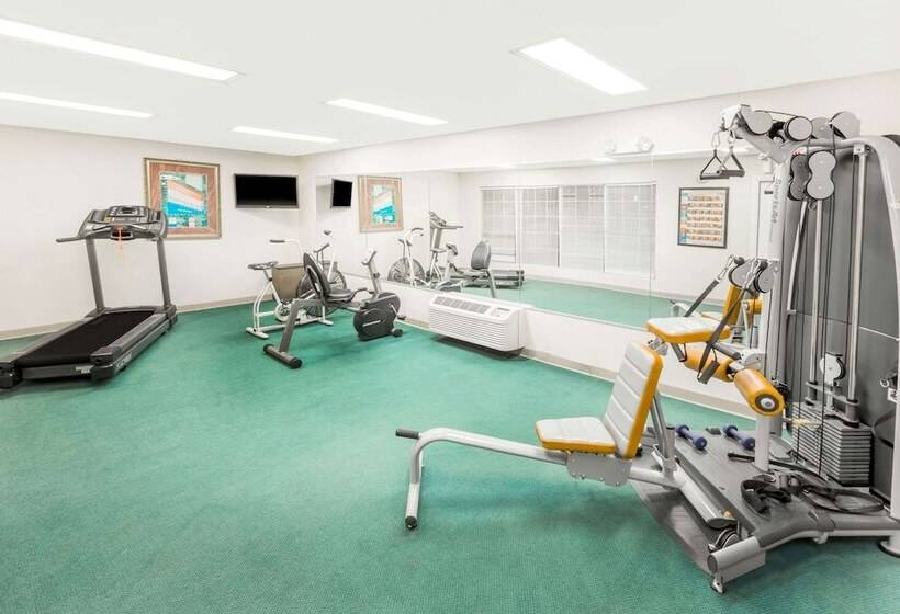 فندق Baymont Inn & Suites By Wyndham Grenada