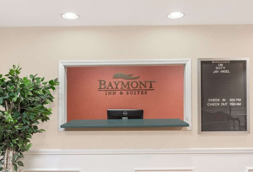 فندق Baymont Inn & Suites By Wyndham Grenada