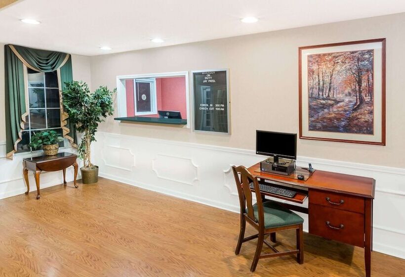 فندق Baymont Inn & Suites By Wyndham Grenada