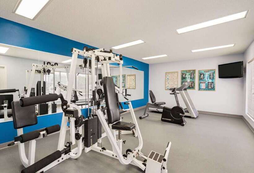 בית מלון כפרי Baymont By Wyndham Henderson Oxford