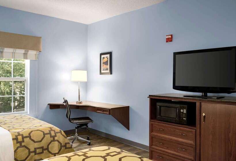 בית מלון כפרי Baymont By Wyndham Henderson Oxford