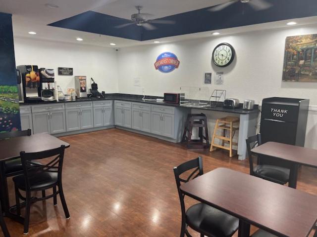 فندق Baymont By Wyndham Lakeland