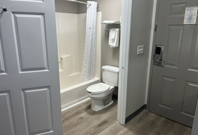 فندق Baymont By Wyndham Lakeland