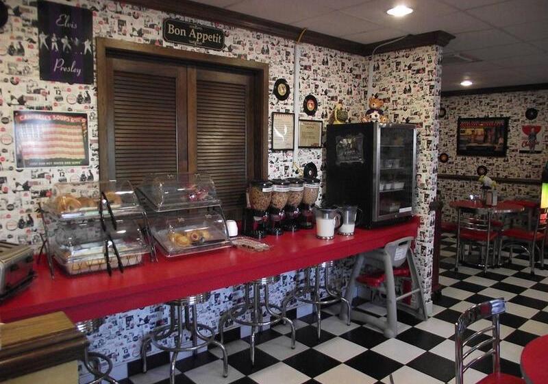 هتل Manchester Inn & Suites