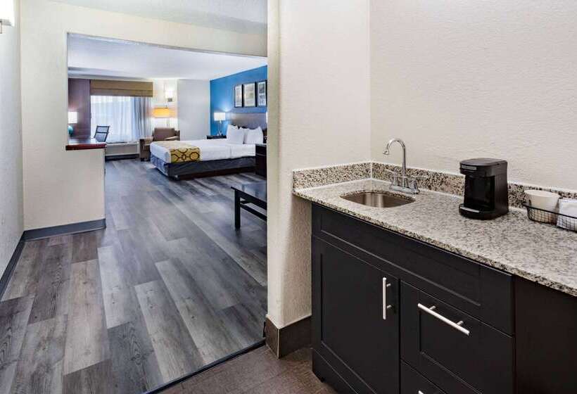 Отель Baymont By Wyndham Milan