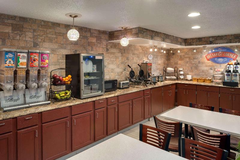 فندق Baymont By Wyndham Muncie Near Ball State University