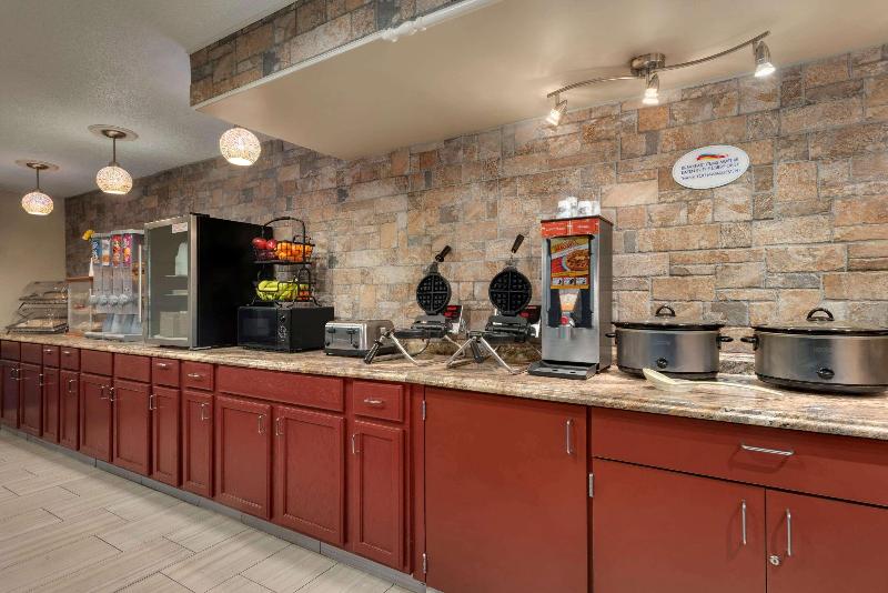 فندق Baymont By Wyndham Muncie Near Ball State University