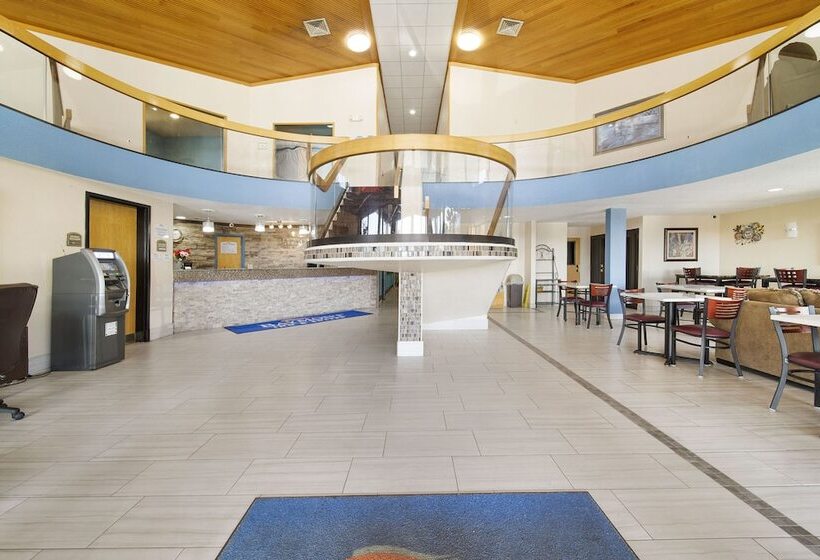 בית מלון כפרי Baymont By Wyndham Muncie Near Ball State University