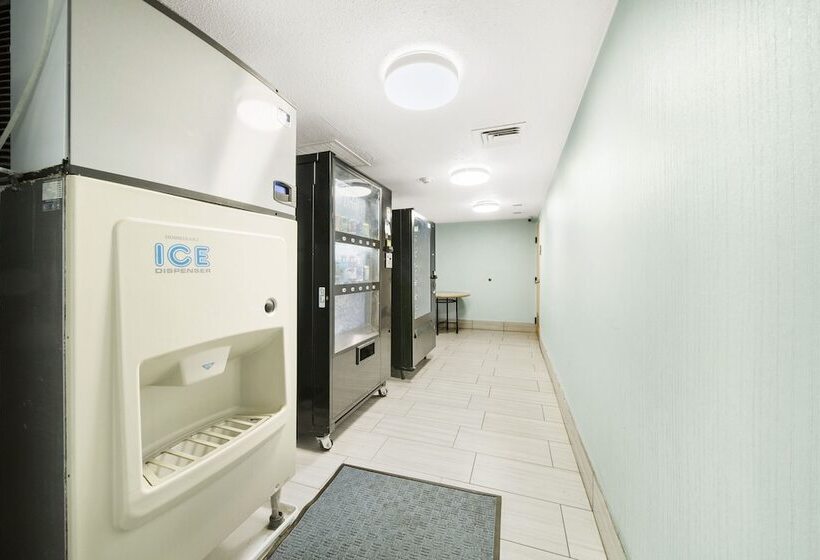 فندق Baymont By Wyndham Muncie Near Ball State University