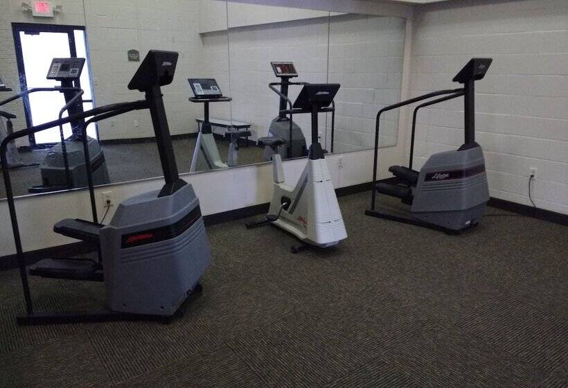 فندق Baymont By Wyndham Muncie Near Ball State University