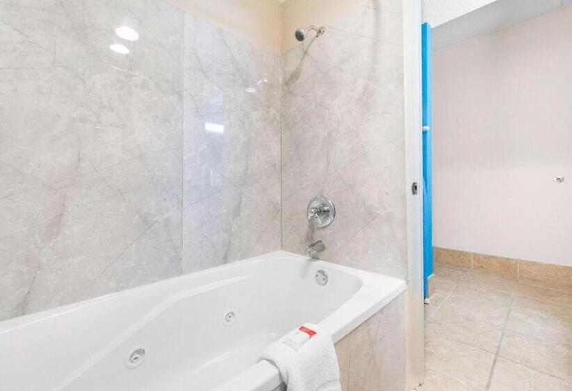 فندق Baymont By Wyndham Muncie Near Ball State University