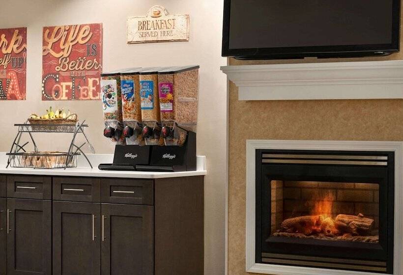 בית מלון כפרי Ormond Beach Inn