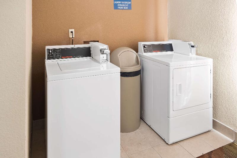 هتل Baymont By Wyndham Pooler/savannah