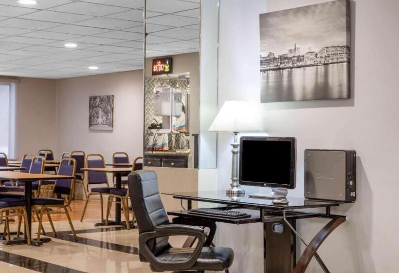 هتل Baymont By Wyndham Pooler/savannah