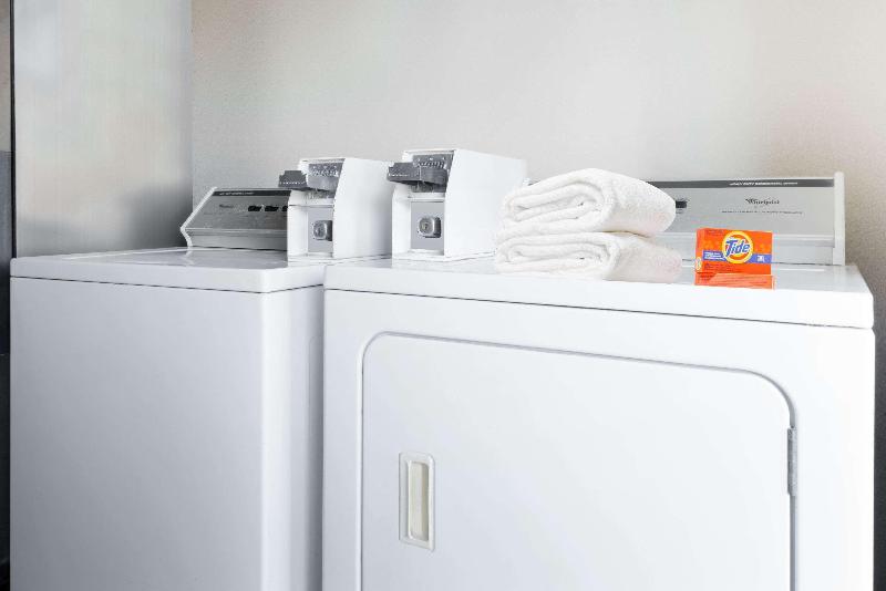 酒店 Baymont By Wyndham Troy